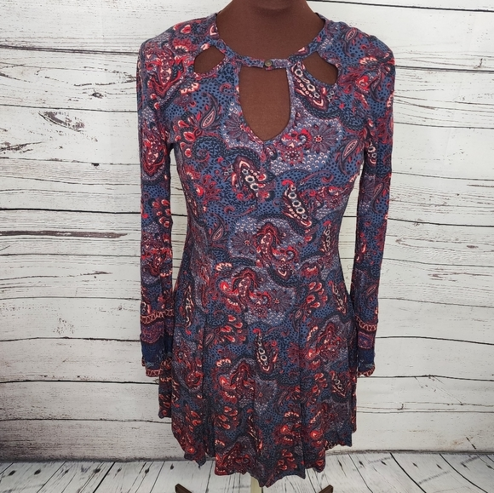 American‎ Eagle Paisley Floral Dress